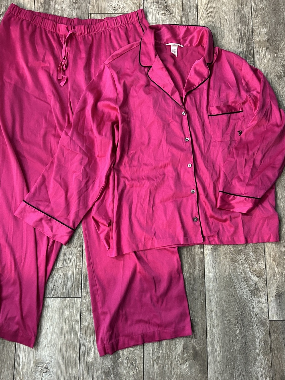 Victoria's Secret Size XL Satin Pajama Set